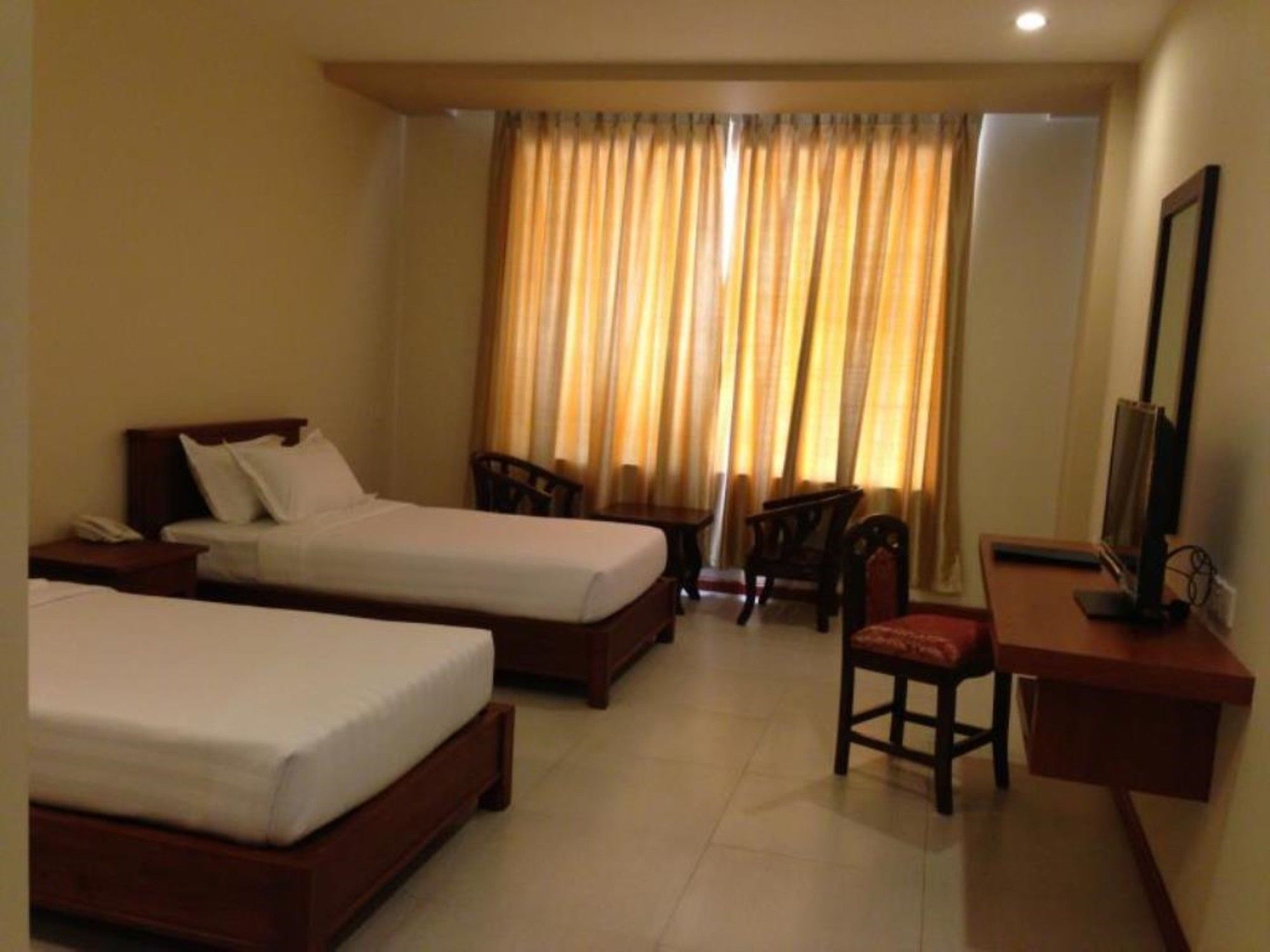 Man Myanmar Hotel Naypyidaw Kültér fotó