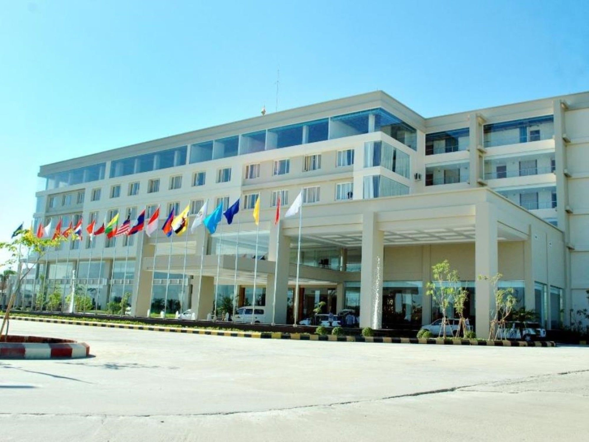 Man Myanmar Hotel Naypyidaw Kültér fotó